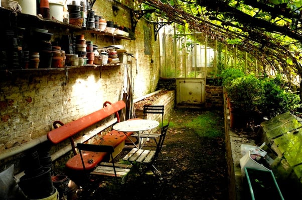 The castles of Meuse and Condroz © François Struzik - simply human 2009 - Belgium - Château d'Ostin