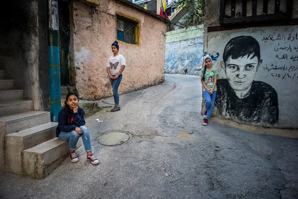 Batool, Batool (12 years old) and Mayar (11 years old) - The Youngsters of Aida Camp, Bethlehem, Palestine © François Struzik - simply human 2018