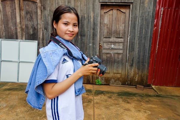 Working with Young reporters for Plan International Belgium, Phayl, Cambodia © François Struzik - simply human 2017