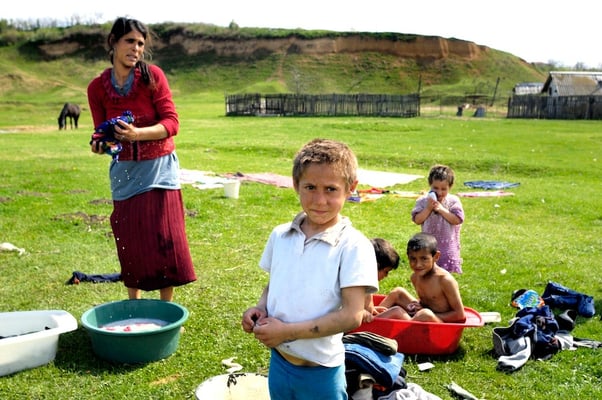 Rroma kids - Terre des hommes - Romania © François Struzik - simply human 2008