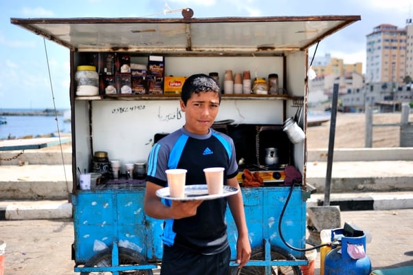 Fighting child labor after the war in Gaza -  Palestine © François Struzik - simply human 2015