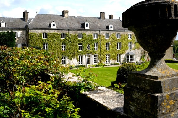 The castles of Meuse and Condroz © François Struzik - simply human 2009 - Belgium - Château de Lesves