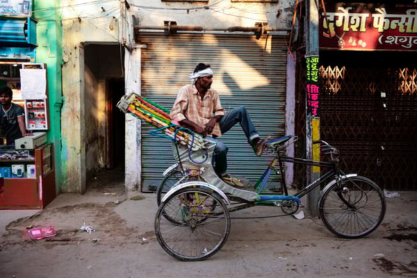 Cycling in Bihar - India  © François Struzik - simply human 2016