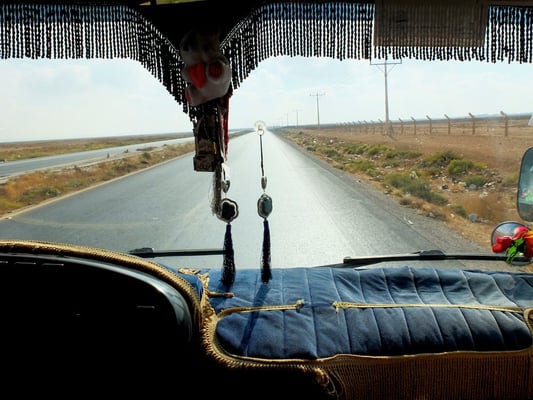The colors of Al-Mafraq - © François Struzik - simply human 2013 - Jordan