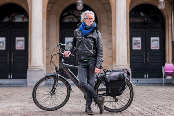 Vélove - Imagine demain le monde © François Struzik - simply human, 2019 - René Georges