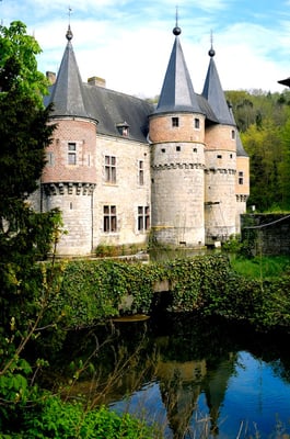 The castles of Meuse and Condroz © François Struzik - simply human 2009 - Belgium - Château de Spontin