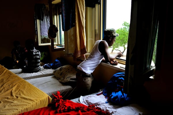 Minor migrants crossing the mediterranean sea: migration to Sicily - Italy © François Struzik - simply human 2014