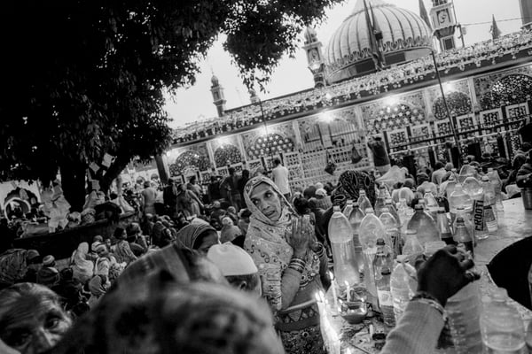 A journey in the land fo shrines - Uttar Pradesh India - © François Struzik - simply human 2016