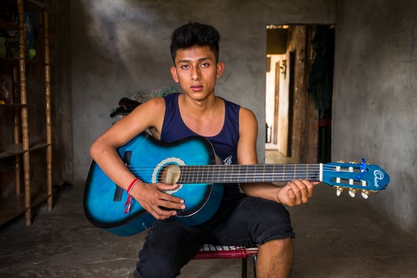 Images adolescentes - "Les Passeurs du réel" © François Struzik - simply human - Ecuador