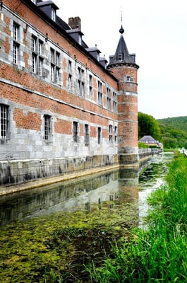 The castles of Meuse and Condroz © François Struzik - simply human 2009 - Belgium - Château de Freyr 
