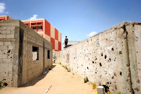 Fighting child labor after the war in Gaza -  a bombed school - Palestine © François Struzik - simply human 2015
