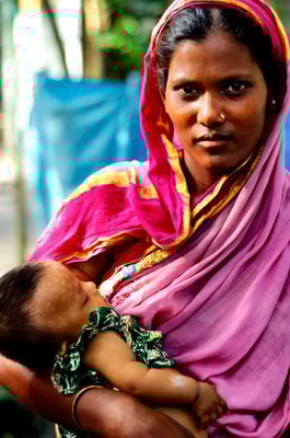 Fighting malnutrition in Bangladesh - Terre des hommes © François Struzik - simply human 2011