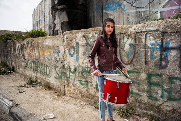Dareen, 15 years old - The Youngsters of Aida Camp, Bethlehem, Palestine © François Struzik - simply human 2018