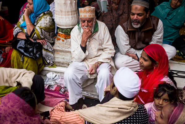 Nizzamudin Aulya - Delhi India - © François Struzik - simply human 2015