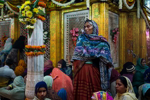 Nizzamudin Aulya - Delhi India - © François Struzik - simply human 2015