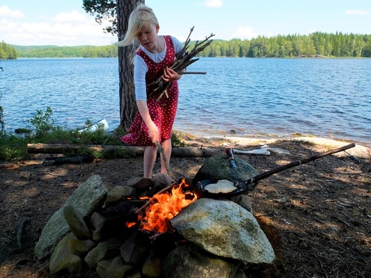 Baking bread - Dalsland - Sweden - © François Struzik - simply human 2014