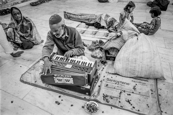 A journey in the land fo shrines - Uttar Pradesh India - © François Struzik - simply human 2016