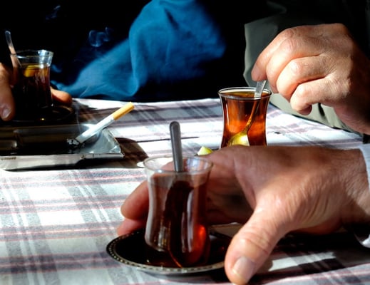 Prizren - © François Struzik - simply human 2008 - Kosovo - tea