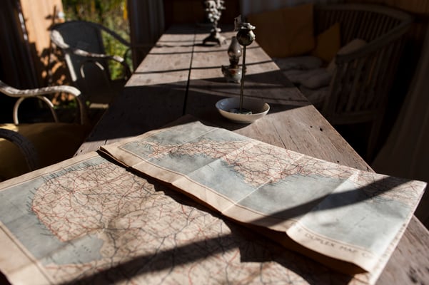 A cottage by the stream © François Struzik - simply human 2015