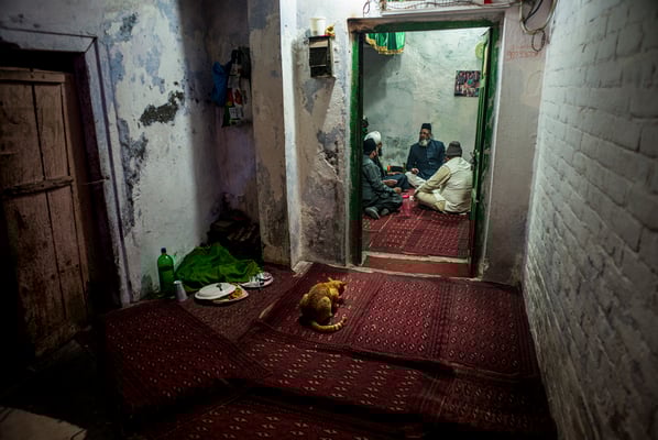 Nizzamudin Aulya - Delhi India - © François Struzik - simply human 2015