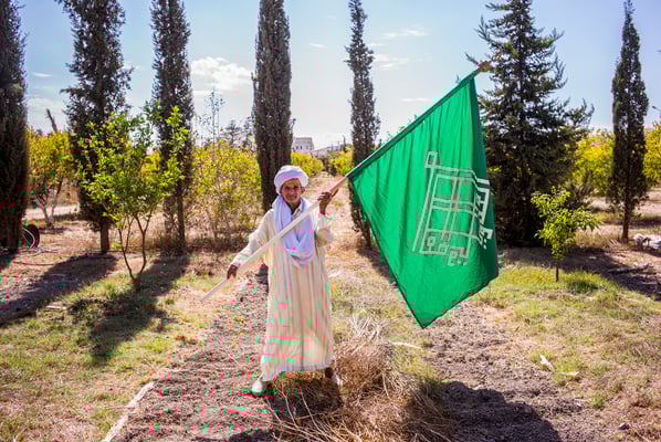 A the source of Alawya - Mostaganem Algeria - © François Struzik - simply human 2016