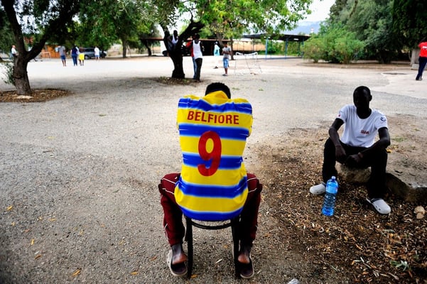 Minor migrants crossing the mediterranean sea: migration to Sicily - Italy © François Struzik - simply human 2014