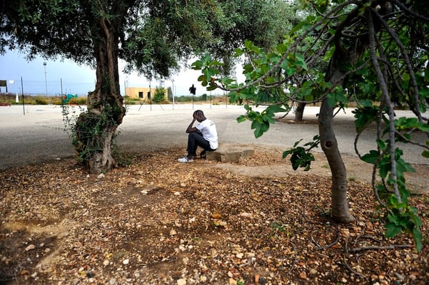 Minor migrants crossing the mediterranean sea: migration to Sicily - Italy © François Struzik - simply human 2014