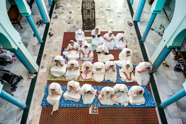 A the source of Alawya - Mostaganem Algeria - © François Struzik - simply human 2016