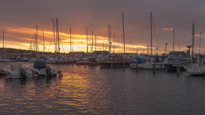 Im Bootshafen von Bau (Stellplatz)