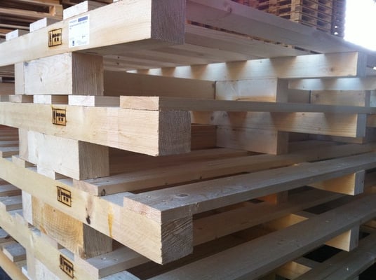 Stapel Paletten© Weck-Holz GmbH Leonberg, Oberpfalz