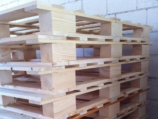 Stapel Paletten© Weck-Holz GmbH Leonberg, Oberpfalz