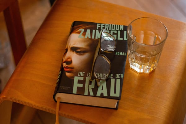 Leseclub mit Feridun Zaimoglu, Privatwohnung, Hamburg 2019