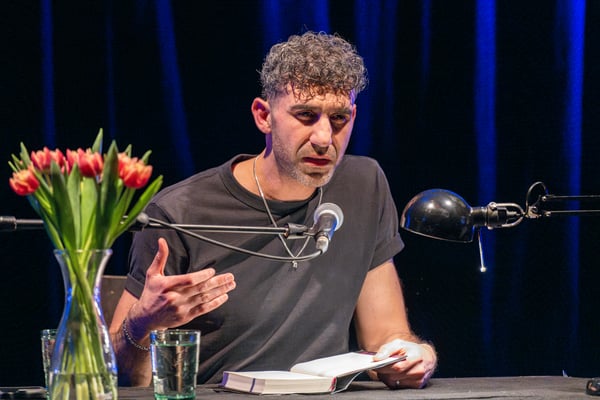 Necati Öziri, HAM.LIT 2024 (Foto: Thomas Panzau)