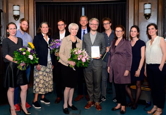 Verleihung des Zillmer-Preises, von links: Steffi Ericke-Keidtel, Benjamin Maack, Gesa Engelschall, Andreas Rötzer, Barbara Kisseler, Herr Zillmer, Daniel Beskos, Hannes Wittmer, Frau Zillmer, Hannah Zirkler, Judith von Ahn