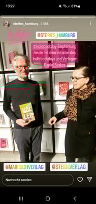 Daniel zu Besuch in der Buchhandlung "Stories" in Hamburg