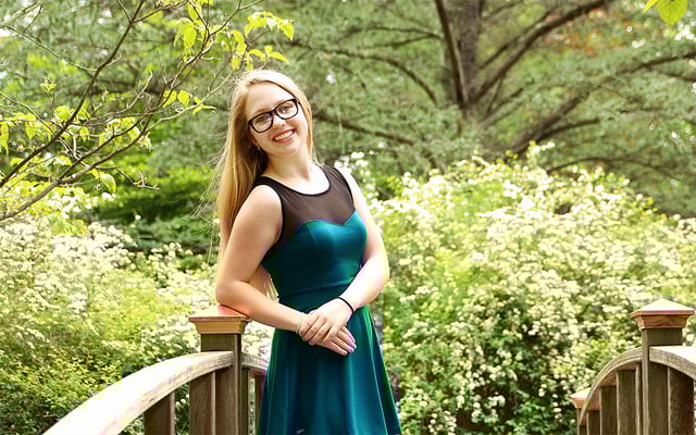 Spring  and girls photo session. Photographer Gosia & Steve Tudruj Servis Pa, NJ, NY 215-837-6651 www.momentsinlifephoto.com Specializing in wedding photography, event, portrait