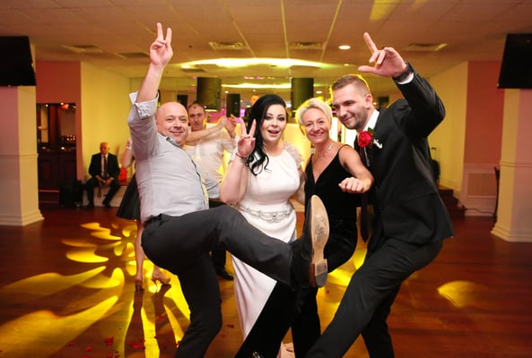 Beautiful Wedding party .Professional wedding photographers  Gosia & Steve Tudruj 215-837-6651 Photographer PA, NJ, NY, MD, DE Specializing in wedding photography, event. www.momentsinlifephoto.com    