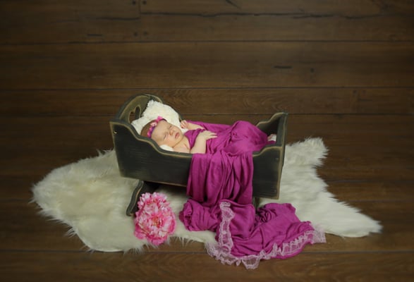 Newborn Photographer . Baby. Maternity photo session at home and studio. Photographer Gosia & Steve Tudruj Services PA, NJ, NY. www.momentsinlifephoto.com