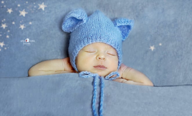 Newborn Photographer . Baby. Maternity photo session at home and studio. Photographer Gosia & Steve Tudruj  215-837-6651 Services PA, NJ, NY. www.momentsinlifephoto.com