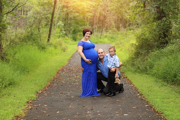 Pregnant photo shoot. Maternity photo session. Servis PA, NJ, NY, FL. Photographer Gosia Tudruj 215-837-6651 www.momentsinlifephoto.com  Specializing in portrait, event, wedding photography.