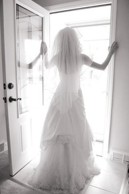 Professional wedding photographers  Gosia & Steve Tudruj 215-837-6651 Photographer PA, NJ, NY, MD, DE Specializing in wedding photography, event, portrait. www.momentsinlifephoto.com   