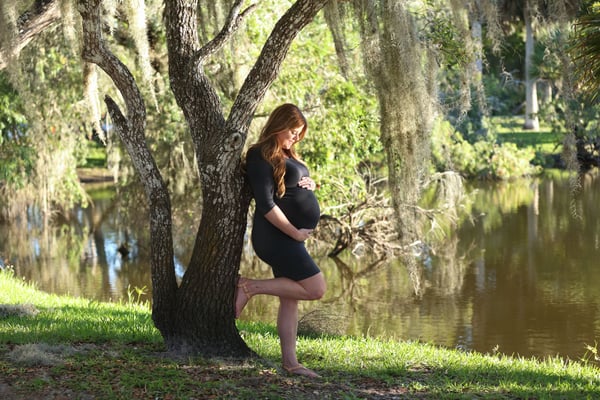Pregnant photo shoot. Maternity photo session in the beach. Port St. Lucie Florida. Servis FL. Photographer Gosia Tudruj 215-837-6651 www.momentsinlifephoto.com  Specializing in portrait, event, wedding photography
