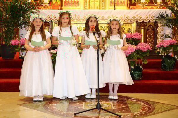 First Holy Communion  Photographer PA, NJ, NY Gosia & Steve Tudruj 215-837-6651 www.momentsinlifephoto.com Specializing in wedding photography, events, portrait maternity, newborn, kids, family, beauty and specialty photo sessions