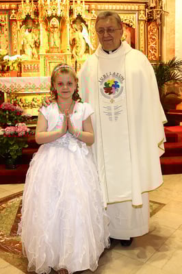 First Holy Communion  Photographer PA, NJ, NY Gosia & Steve Tudruj 215-837-6651 www.momentsinlifephoto.com Specializing in wedding photography, events, portrait maternity, newborn, kids, family, beauty and specialty photo sessions