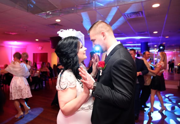 Beautiful Wedding party .Professional wedding photographers  Gosia & Steve Tudruj 215-837-6651 Photographer PA, NJ, NY, MD, DE Specializing in wedding photography, event. www.momentsinlifephoto.com    