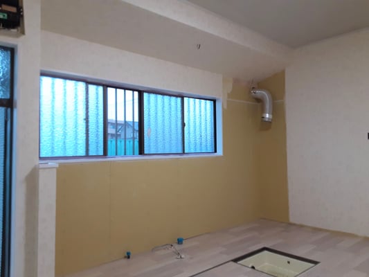 リフォーム中　壁