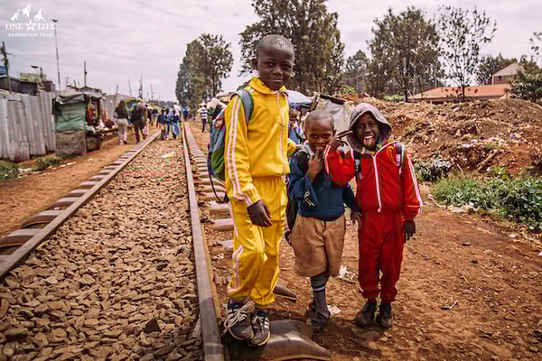 дети в трущобах Киберы