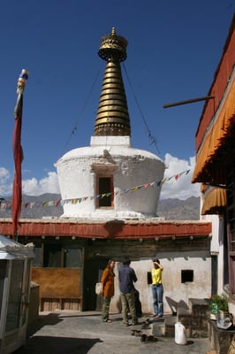 Stupa Chorte, Kloster Shey