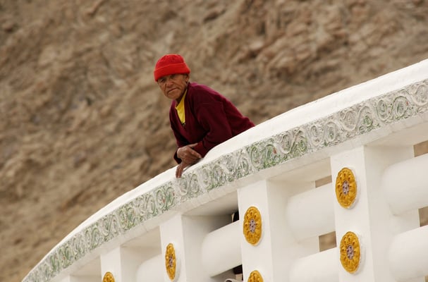 Mönch, Shanti Stupa