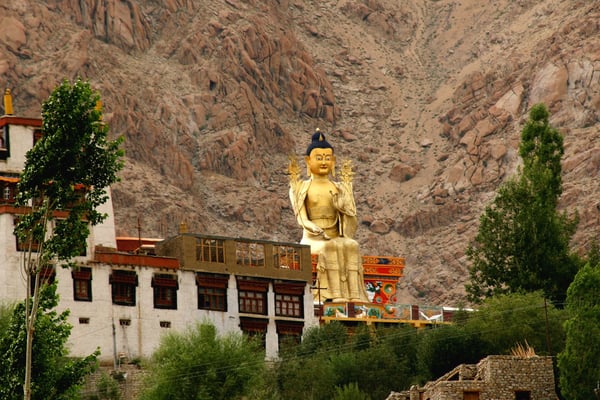 Grösster, sitzender outdoor Buddha in Likir